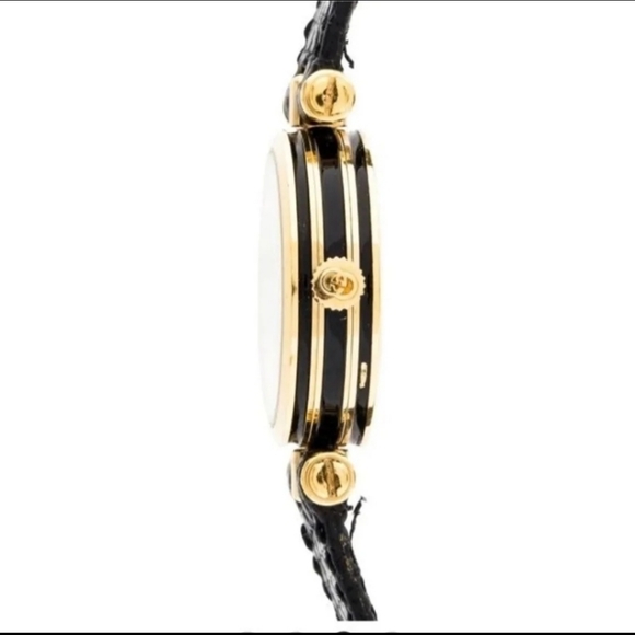 Gucci Watch (Authentic) - Picture 5 of 15